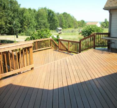 Deck Pressure washing and staining in lodi Ohio